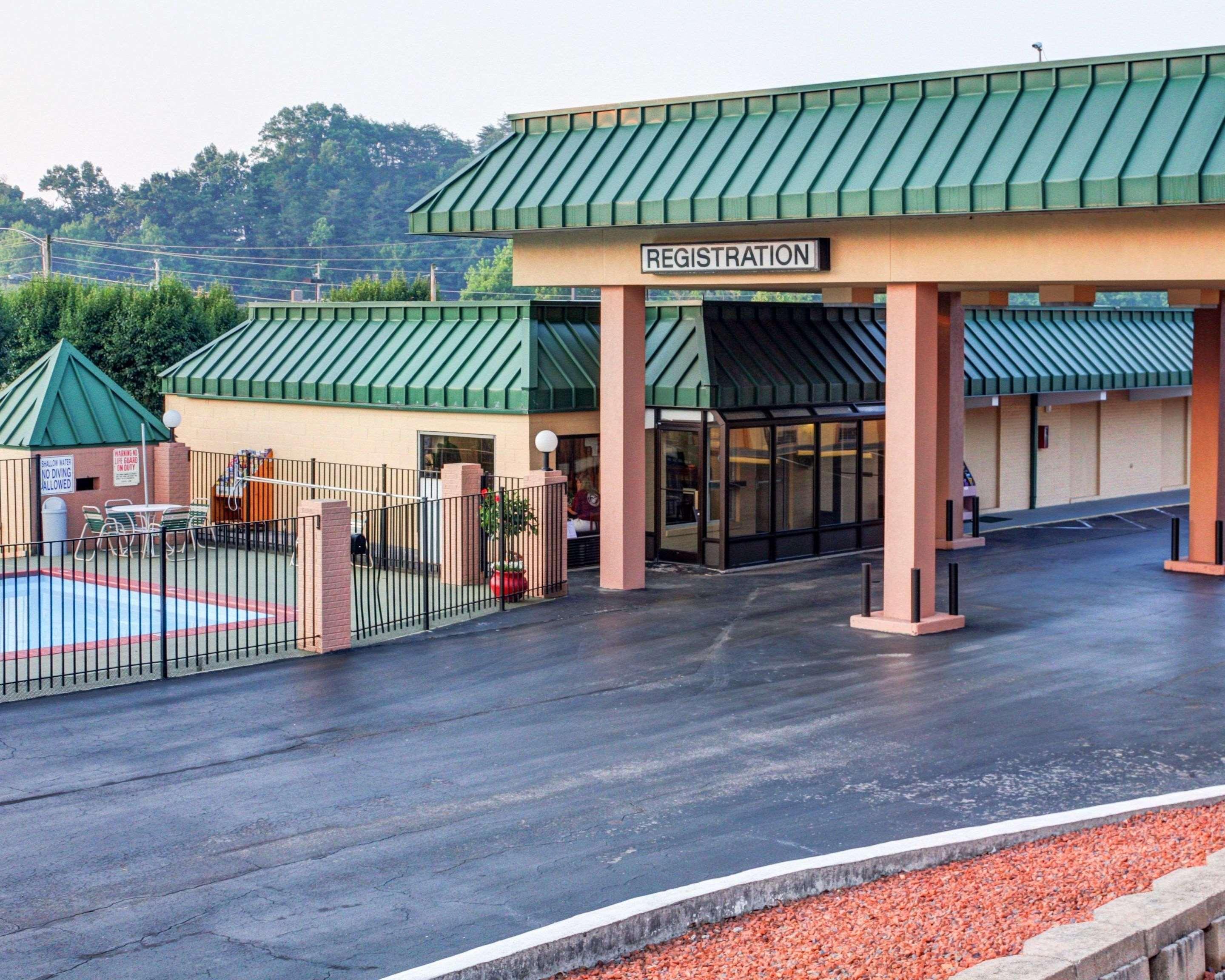 Econo Lodge Rocky Top Exteriör bild